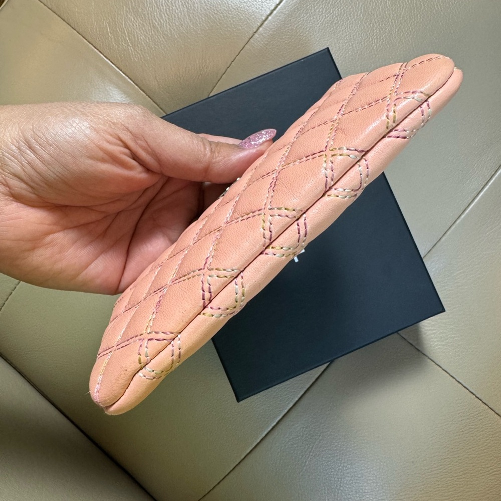 Sold x x CHANEL Quilted Small Cosmetic Case Coral - Picture 5 of 10
